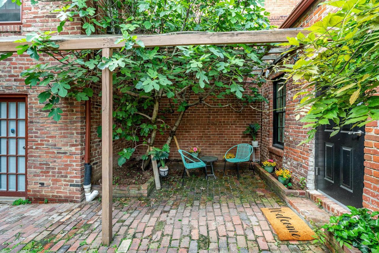 Private Loft Carriage House Walk Score 95 Hotel Alexandria Exterior photo